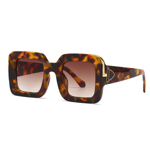 Lunettes de soleil sport unisexes légères en PC polarisées haute définition avec protection UV, monture carrée intégrale, design classique et tendance, luxe - Product Image 5