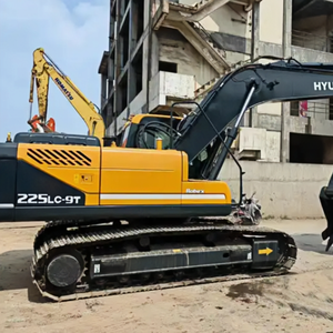 Excavatrice Hyundai 225LC-9T d'occasion Offre Spéciale à bas prix avec pompe à moteur à noyau - Product Image 3