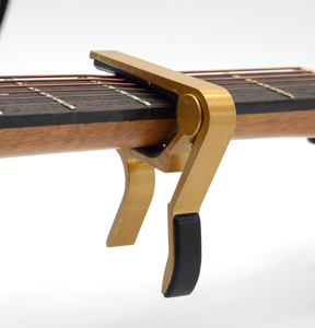 Capo-accesorios universales para guitarra, llave de cambio rápido, de aleación de aluminio, Metal, acústica, clásica, para piezas de guitarra - Product Image 4