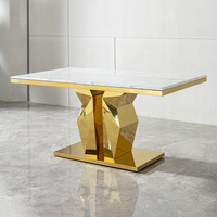 Ensemble de table à manger en marbre minimaliste de luxe léger, base géométrique en acier inoxydable plaqué or, forme rectangulaire, velours, hôtel, villa