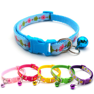 Collar de nailon para mascotas con diseño de separación, hebilla separable, estampado de pata, Collar de perro y gato con campana - Product Image 5