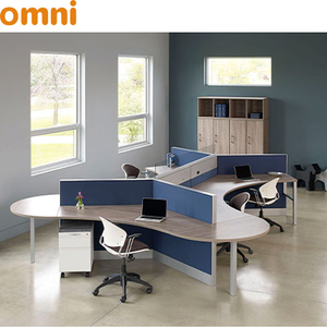 Moderna <span class=keywords><strong>scrivania</strong></span> a <span class=keywords><strong>120</strong></span> gradi 6 posti postazione di lavoro per ufficio Open space Design ergonomico divisorio per ufficio accessori per mobili - Product Image 3