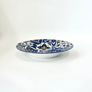 Assiettes à dîner en céramique à motif de carreaux bleus et dorés - Vaisselle imprimée de style méditerranéen pour la vente en gros - Product Image 6