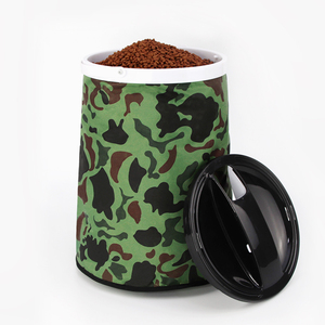 Fabricante al por mayor plegable portátil al aire libre Oxford tela perro gato <span class=keywords><strong>comida</strong></span> contenedor soporte - Product Image 1