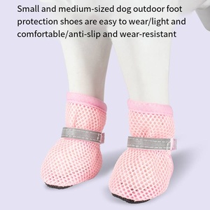 Bottes d'été d'extérieur pour randonnée Sandwich Griffe Tissu en maille Semelles antidérapantes Bottes pour chiens Chaussures réfléchissantes et respirantes pour chiens - Product Image 5