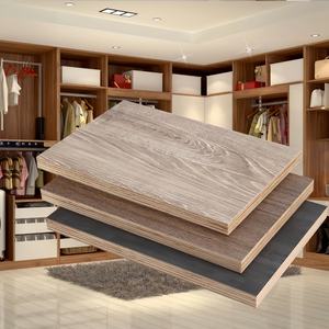 خشب رقائقي بقشرة صفائحية من الميلامين بتصميم حديث 4x8 18 ، خشب رقائقي 11 طبقة للأثاث الداخلي - Product Image 5