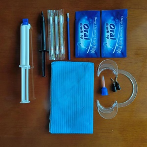 <span class=keywords><strong>Kit</strong></span> de gel de <span class=keywords><strong>blanchiment</strong></span> des dents au peroxyde d'hydrogène <span class=keywords><strong>Pro</strong></span> Dental 35% avec double seringue Meilleurs résultats Le gel de <span class=keywords><strong>blanchiment</strong></span> des dents élimine les taches des années - Product Image 1