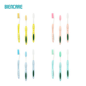 <span class=keywords><strong>Cepillo</strong></span> <span class=keywords><strong>de</strong></span> <span class=keywords><strong>Dientes</strong></span> Manual Económico <span class=keywords><strong>de</strong></span> Lujo Bien para Adultos, Cerdas Suaves <span class=keywords><strong>de</strong></span> Nailon, Agarre Cómodo, Tamaño <span class=keywords><strong>de</strong></span> Muestra, 19 Pulgadas, para Uso en Casa y Viajes - Product Image 3