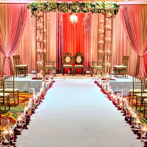 Mandap/Chuppah Métallique Contemporain pour Mariages Modernes et Événements – Décoration de Mariage Anglais Exceptionnelle – Tampa, Royaume-Uni - Product Image 1