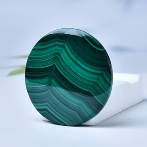 แผ่นมาลาไคต์ทรงกลมขายส่ง สำหรับการบำบัดทางจิตวิญญาณ สไตล์โบฮีเมียน แฟชั่นทันสมัย สำหรับตกแต่งบ้านอย่างมีเอกลักษณ์ ของขวัญวันหยุด หิน - Product Image 2