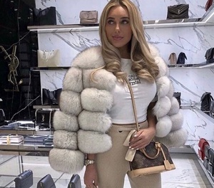 Manteau court en fausse fourrure pour femme avec col en fourrure de renard, sans manches, épais, chaud, pour l'hiver, couleur unie, style patchwork matelassé - Product Image 1