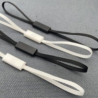 Étiquettes suspendues Yx haut de gamme à double languette côtelée en époxy, finition gaufrée/débossée par transfert thermique numérique pour chaussures et vêtements, logo personnalisé