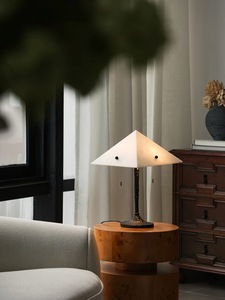 Lámpara <span class=keywords><strong>de</strong></span> Mesa con Base <span class=keywords><strong>de</strong></span> Hierro Forjado a Mano, Pantalla <span class=keywords><strong>de</strong></span> Mármol Natural, Cadena <span class=keywords><strong>de</strong></span> Tracción, Decoración Retro, Lámpara <span class=keywords><strong>de</strong></span> Escritorio para Villa, Hotel, Iluminación Decorativa - Product Image 3