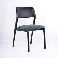 Chaises de salle à manger en bois massif de frêne, design unique, style minimaliste italien, chaises de salle à manger noires avec accoudoirs et dossier
