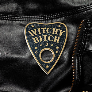 Épinglette artistique scintillante Witchy Bitch avec motif étoile céleste, badge en émail dur style gothique Witchcore - Product Image 1