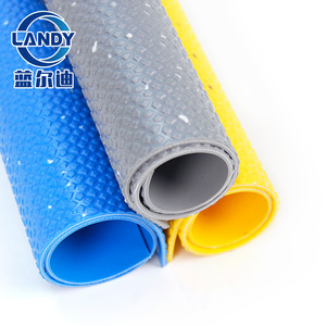 Rollo de suelo de PVC Landy de 2,5 mm y 3,5 mm antideslizante e impermeable para piscinas, baños, pasillos y corredores. - Product Image 1