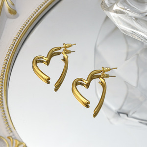 Heart Shape Gold <b>Stud</b> Earrings <b>Titanium</b> Steel Lightweight Fashion Jewelry Gift For Women 2025 New Style - Product Image 1