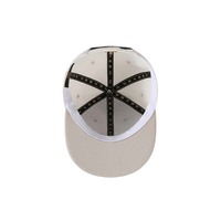 Gorra snapback personalizada de 6 paneles con logo bordado en 3D dorado en la parte delantera, ajustable, para moda urbana, unisex.