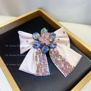 新製品クリスタルラグジュアリー女の子ヘアボウクリップソフトサテンカスタムフラワークリスタルエレガントヘアアクセサリー - Product Image 3