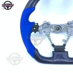 Volant de voiture en fibre de carbone très demandé pour l'exportation - Product Image 4