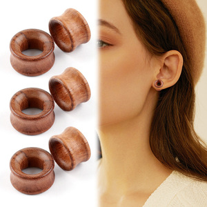 Dilatatori per Orecchie in Legno Organico 6mm, Tunnel a Sella, Doppio Flare, Classici, Gioielli per Piercing, per Fidanzamento, Matrimonio, Festa - Product Image 3