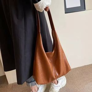 Versatile Retro Designer <b>Large</b> Capacity Soft Leather Women's Handbag Red Casual Shoulder <b>Bag</b> with Fashionable - Product Image 5