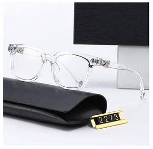 Lunettes Optiques Anti-Lumière Bleue Classiques Charme Heart 2026 de Haute Qualité 2273 Nouveaux Modèles Hommes Femmes Montures Carrées Légères Verres PC - Product Image 5