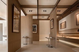 Escaparate de tienda de antigüedades personalizado de gama alta Vitrina de cristal de museo con luz LED Gran oferta Vitrina de exposición - Product Image 2