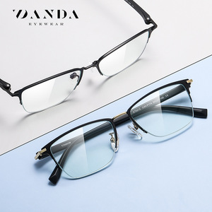 Danda Eyewear Gafas ópticas rectangulares de titanio con montura completa para hombre, color negro, ST6212, lentes transparentes, montura mediana - Product Image 2