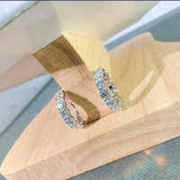 Pabrik 0.5CT bulat potongan brilian Moissanite perhiasan Pass berlian Tester 925 Perak Platinum Disepuh 5MM keabadian cincin untuk wanita