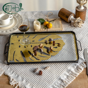 Bandeja de Servir de Hierro con Diseño de Hojas Tropicales, Acabado Dorado, Decoración para el Hogar, para Exhibir Frutas y Té - Product Image 1