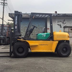 Montacargas Komatsu Usado de Última Generación en Venta, Modelo FD70-6 de 7 Toneladas, Fácil de Operar, Acción Flexible - Product Image 3
