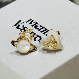 Pendientes de Aleación de Cobre con Circonita Saturno de la Colección Empress Dowager, Nuevos, Súper Brillantes, con Forma de Corazón, Estilo Lindo, Asimétricos, para Mujer - Product Image 5