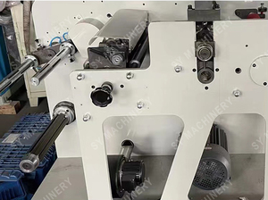 Machine de découpe et de refendage de papier adhésif rotatif en rouleau à rouleau avec enrouleur à tourelle - Product Image 3