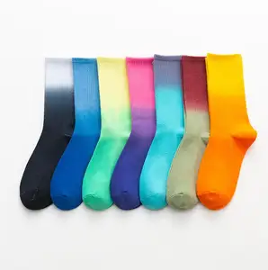 Toptan Trendy kravat-boyalı Hip-hop kaykay çorap yumuşak pamuk nefes fantezi kravat boyalı çiftler spor çorapları