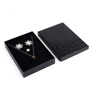 Customized Logo Jewelry Box Black Paper Jewelry Packaging Crocodile Pattern Ring Case
