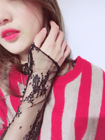 Blusa de encaje para mujer, camiseta de manga larga de malla, top corto de estilo extranjero, ropa sexy de malla hueca para primavera y otoño