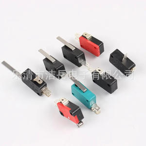 Microinterruptor grande Jieyue Kw7 SPDT con carcasa de plástico, manija y rodillo, normalmente abierto/cerrado - Product Image 4