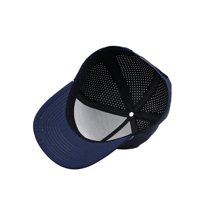 Casquette de golf personnalisée imperméable à 5 panneaux avec logo perforé découpé au laser