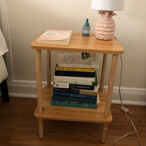 Mesa auxiliar de 2 niveles a granel, pequeña con estante de almacenamiento mesita de noche, patas de madera maciza para espacios pequeños, dormitorio, sala de estar - Product Image 6