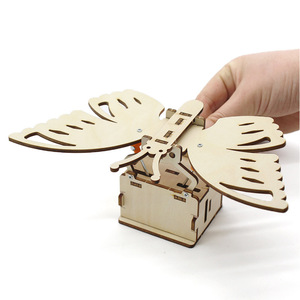 Kit de mariposa mecánica de madera, juguete educativo de ciencia de operación manual para niños de 7 a 9 años - Product Image 3