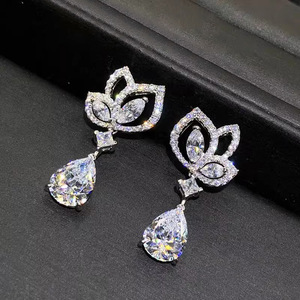 Orecchini a Goccia a Forma di Loto per Donne, Accessori per Orecchie Geometrici per Uso Quotidiano - Product Image 6