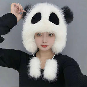 قبعة بالاكلافا النسائية الشتوية القطيفة من الفرو الصناعي الراكون الباندا مطرزة مطبوعة رقميًا دافئة للأيام الباردة - Product Image 1