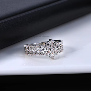 Bague Hip-hop Flocon de Neige Creux, Bijou Tendance Luxe Léger, Bague Entièrement Sertie de Zircons, Personnalisation - Product Image 4