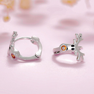 Pendientes de Oreja con Diseño de Reno de Nariz Roja para Mujer, Accesorios de Oreja con Temática Navideña - Product Image 5
