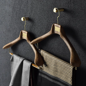 <span class=keywords><strong>Cintres</strong></span> Non-Glissants Noirs Personnalisés en <span class=keywords><strong>Plastique</strong></span> pour Costumes d'Hôtel et Magasins de Vêtements en Gros Lavinia - Product Image 3