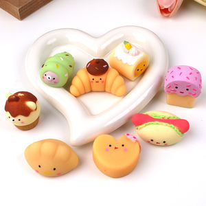 ของเล่นบีบโมจิ TPR น่ารักรุ่นใหม่ล่าสุด ของเล่นบีบขนาดเล็ก บรรเทาความเครียด ขนมปังฝรั่งเศส ของตกแต่งครัว ของเล่นแปลกใหม่สำหรับเด็ก - Product Image 4
