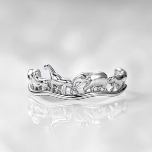 Anello in lega a forma di animale Q291 placcato oro 18 carati, gioiello unisex alla moda, regalo per lei e per lui - Product Image 2
