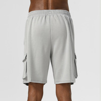 Pantalones Cortos de Baloncesto Personalizados al por Mayor con Logotipo, Cintura Alta, Largos hasta la Rodilla, 230g, Algodón y Poliéster Elástico, Bolsillos Tipo Cargo, Pantalones Cortos Deportivos al por Mayor