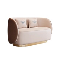 Ensemble de canapé et de chaise de bureau en cuir de luxe léger avec structure métallique, mousse haute densité personnalisable pour l'utilisation dans les hôtels et les salles d'accueil professionnelles